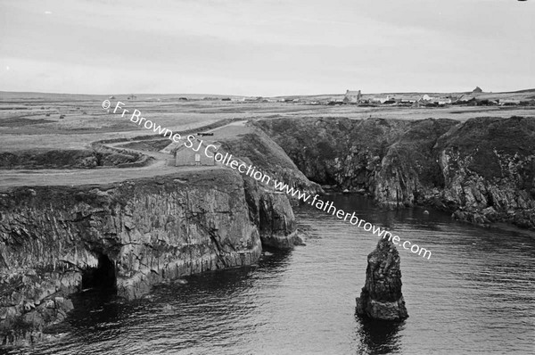 MALINBEG HARBOUR AND VILLAGE